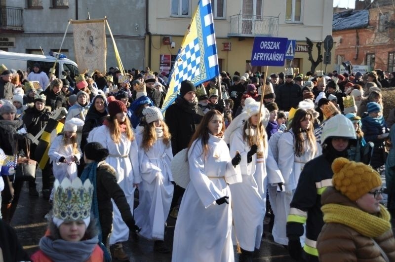 Orszak Trzech Króli w poprzednich latach przechodził ulicami...