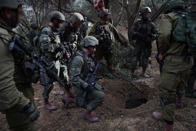 Izraelska armia podejrzewa, że pod Strefą Gazy znajdują się liczne tunele wykorzystywane przez Hamas