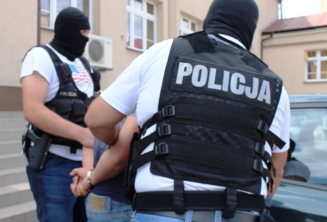 Mężczyznę zatrzymali wspólnie sokołowscy kryminalni i policjanci z  wydziału dw. z przestępczością narkotykową Komendy Wojewódzkiej Policji z siedzibą w Radomiu