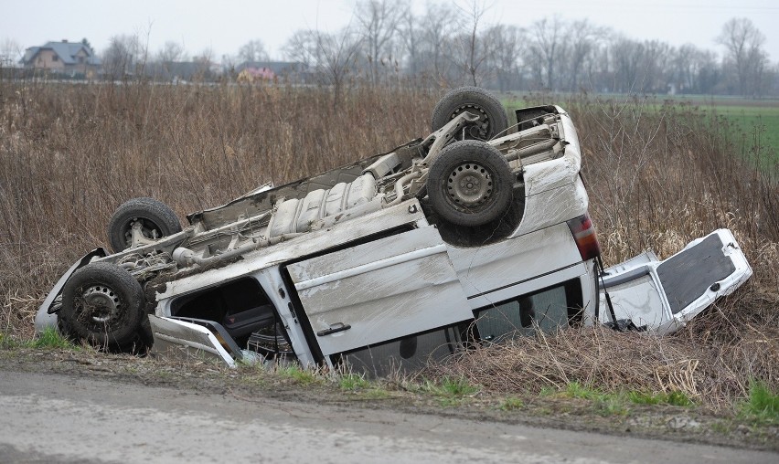 Pod Radymnem dachował bus wiozący niepełnosprawnych