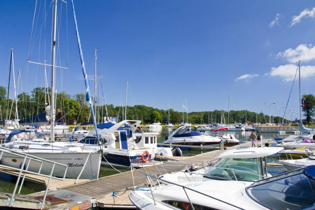 W sezonie, w ciągu doby, świnoujska marina jest w stanie przyjąć 300 jachtów.