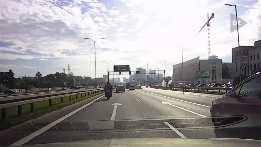 Szalony rajd motocyklisty na DTŚ w centrum Katowic