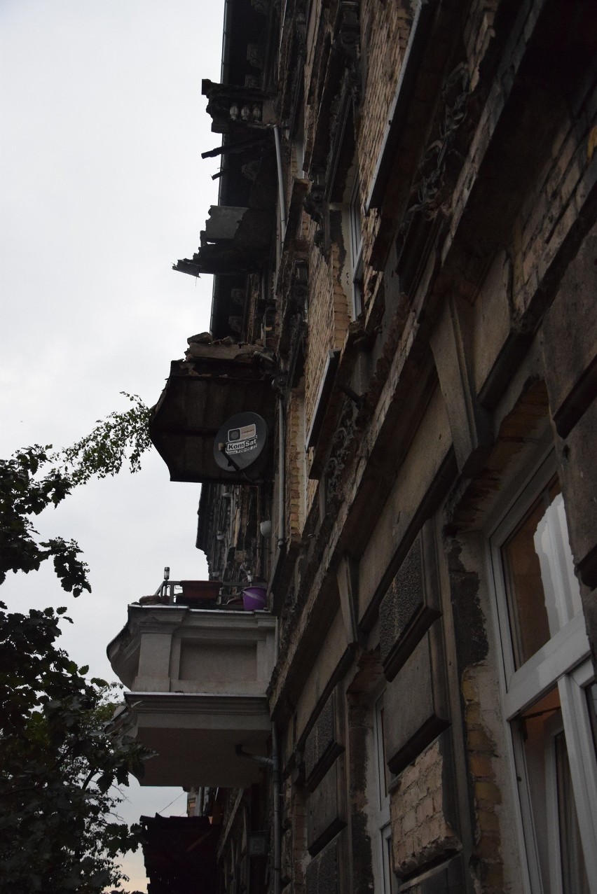Balkon zarwał się na ulicy Dąbrowskiego w Gorzowie....