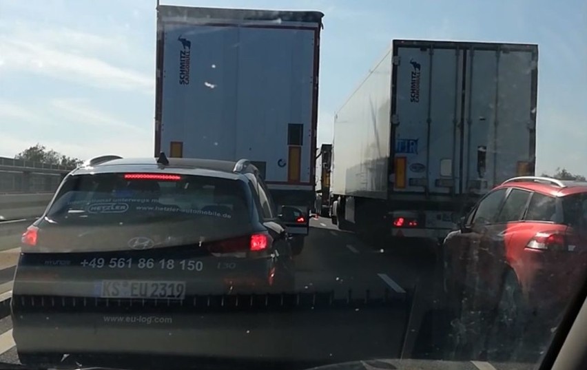 Kierowca białoruskiej ciężarówki z premedytacją zjechał na...