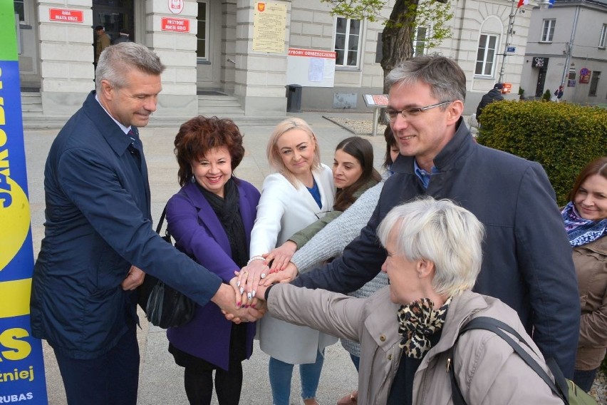 Prezydent Kielc Bogdan Wenta udzielił poparcia Adamowi Jarubasowi, kandydatowi do europarlamentu z Koalicji Europejskiej (ZAPIS TRANSMISJI) 