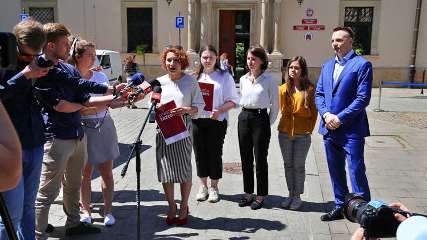 Konferencja prasowa dotycząca zawiązania komitetu obywatelskiej inicjatywy uchwałodawczej ws. wyłączenia niektórych gruntów miejskich spod sprzedaży