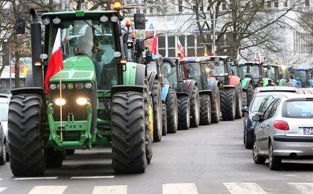 Związkowcy będą dziś popierać protestujących rolników w Szczecinie.