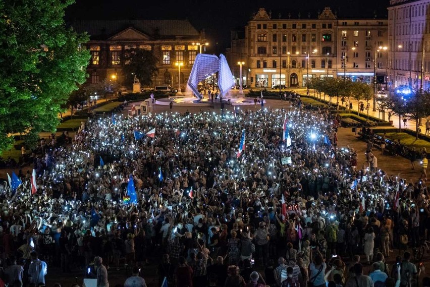 Andrzej Duda podpisał w czwartek nowelizację ustaw sądowych....