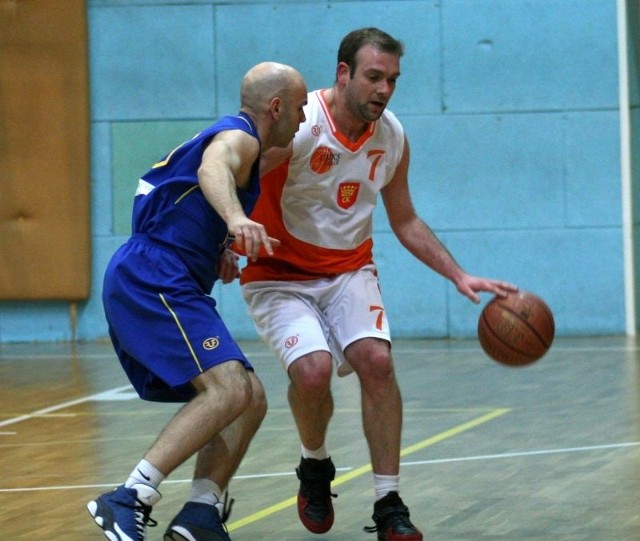 W środę koszykarze UMKS Kielce zagrają z mocnymi rywalami.