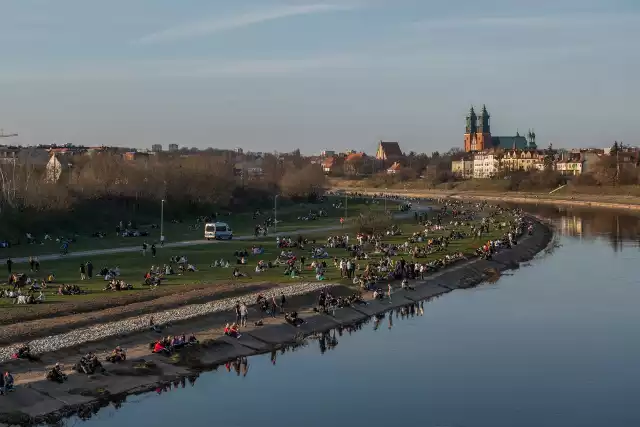 W nocy z poniedziałku na wtorek z rzeki w centrum Poznania wyciągnięto zwłoki mężczyzny.