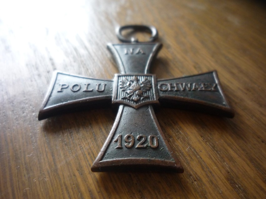 Krzyż Walecznych nr 13384 jest jednym z eksponatów muzeum