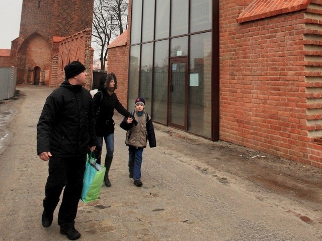 Baszta przy ulicy Derdowskiego, stanie się częścią muzeum w Lęborku. Oddano ją do użytku już w listopadzie, miasto jednak wciąż nie podpisało umowy z nowym właścicielem budynku.