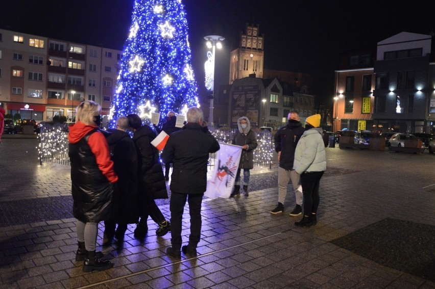 Dostali wezwanie na policję, żeby złożyć wyjaśnienia w związku z protestem w Lęborku 13 grudnia 2020 roku