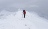 Bajeczny szlak na Smerek. Wielki śnieg i silny wiatr nie odstraszyły miłośników Bieszczadów [ZDJĘCIA,WIDEO]
