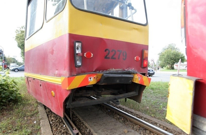 Wypadek na Pabianickiej. Zderzyły się tramwaje. 7 osób rannych