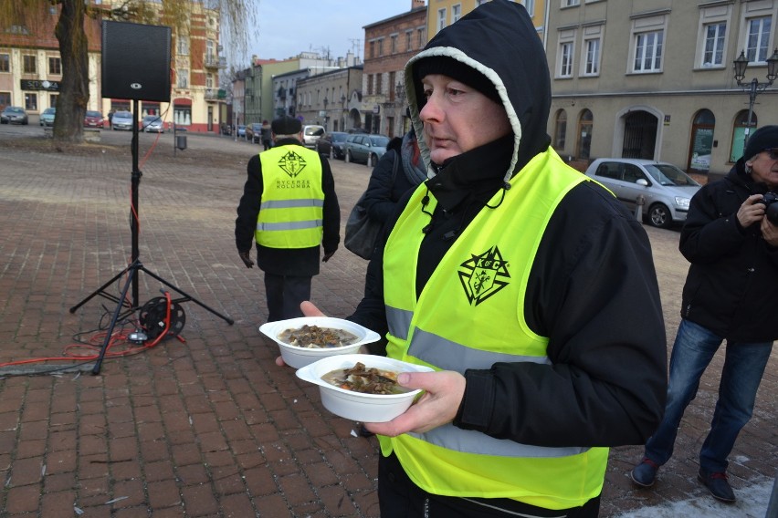 Częstochowa: Wigilia dla ubogich na Starym Rynku [ZDJĘCIA]