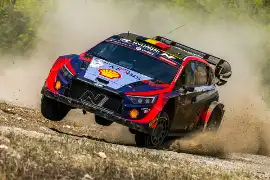 Belg Neuville liderem po pierwszym etapie Rajdu Grecji. Kajetanowicz piąty w WRC2
