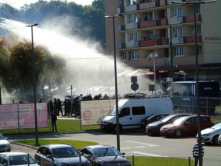 Po zamieszkach przed derbami GKS Tychy - GKS Katowice jeden...