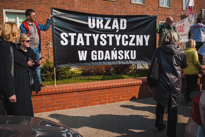 Pikieta Solidarności przed Pomorskim Urzędem Wojewódzkim...