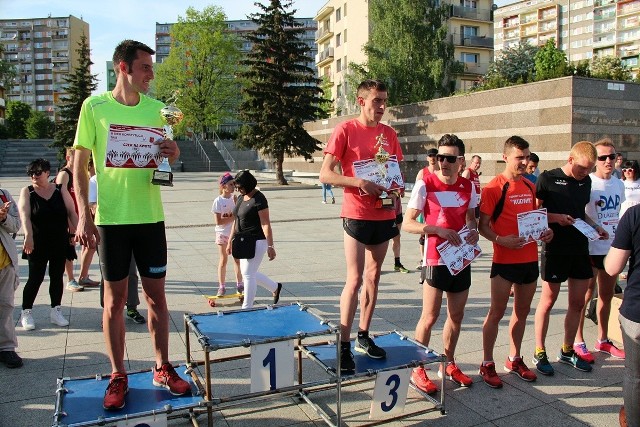 Pusty najwyższy stopień podium w Biegu Konstytucji w Skarżysku. Miał na nim stanąć Marokańczyk Abderrahim Elasri, ale odmówił