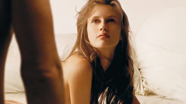 Kadr z filmu: Młoda i piękna