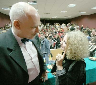 Poglądy Janusza Korwina-Mikke i Marii Szyszkowskiej dzieli przepaść. Ale wymienili je dzisiaj przed kilkoma setkami zielonogórskich studentów.