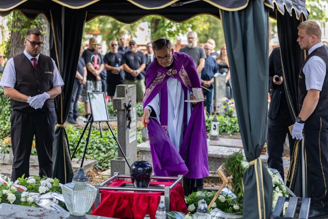 Na cmentarzu Starofarnym w Bydgoszczy odbył się pogrzeb naszego redakcyjnego kolegi Macieja Mygi. Zmarł w wieku 49 lat.