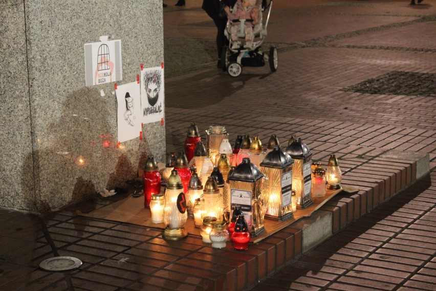 Protest kobiet w Bytomiu. W poniedziałek, 26 października,...