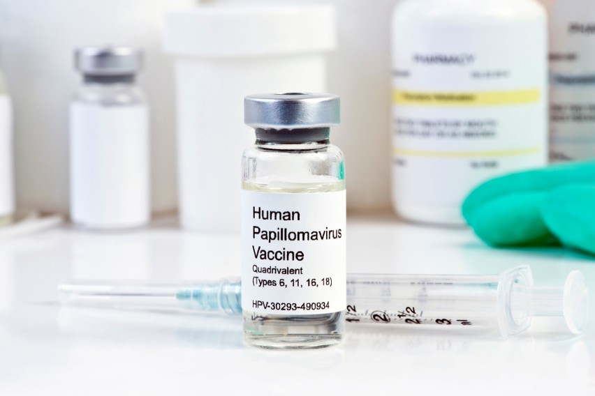 Szczepionki przeciw HPV bezpłatne dla dzieci i młodzieży do 18 roku życia. Co daje szczepienie i jak zapisać dziecko na NFZ?