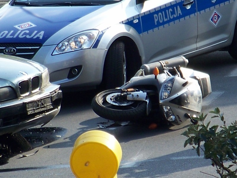 Wypadek na skrzyżowaniu ulic Mazurskiej z Rayskiego