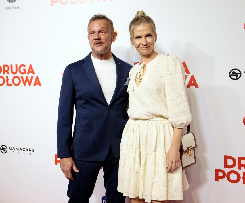 Cezary Pazura to popularny aktor teatralny, filmowy i...