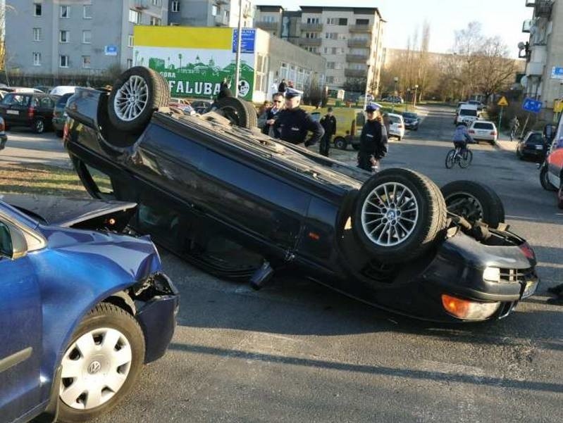 Wypadek miał  miejsce przy ul. Wojska Polskiego w Zielonej...