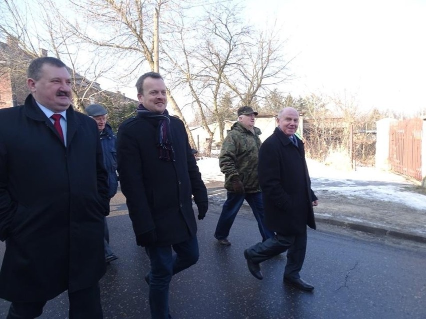 Sosnowiec: W Ostrowach Górniczych uczczono pamięć zamordowanej 70 lat temu rodziny Mackiewiczów FOTO