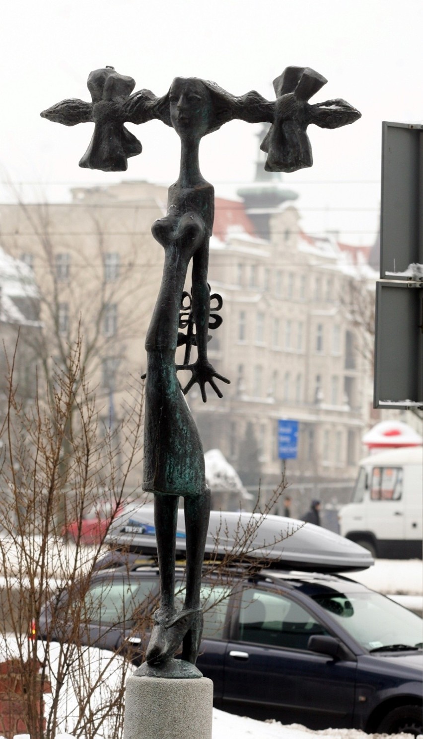 Pomnik autorstwa Waldemara Szmatuły