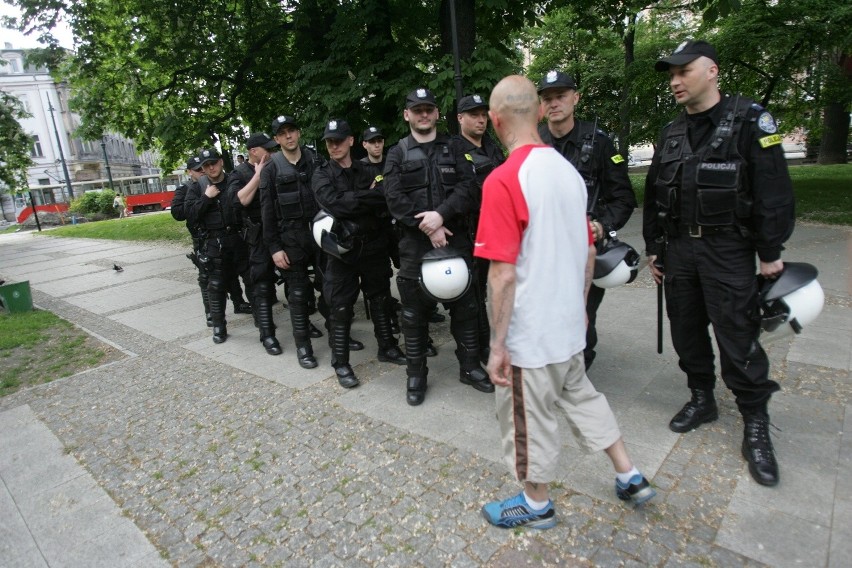 Wiec w Katowicach na placu Wolności: "Stop agresji Sowietów" [ZDJĘCIA]