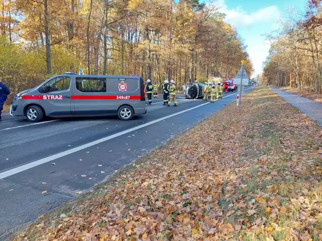 Na krajowej "80" zderzyły się trzy pojazdy.