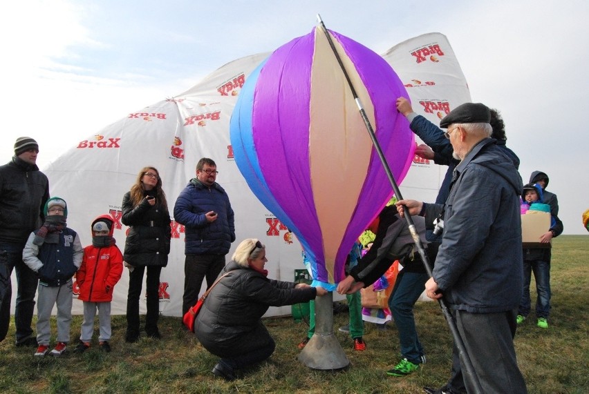 Rudniki: Zawody Modeli Balonów na Ogrzane Powietrze