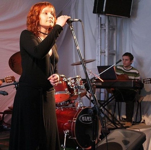 Zespół z Kielc &#8222;Człowiek na księżycu&#8221; z wokalistką Anią Zapałą wyśpiewał sobie pierwsze miejsce w Bydgoszczy.