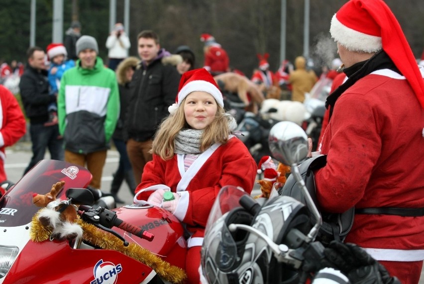 Mikołaje na motocyklach przejechały przez Trójmiasto. Było ich ponad tysiąc! ZDJĘCIA