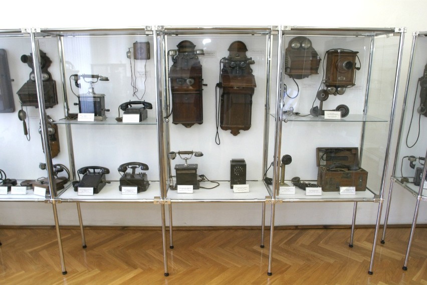 Wśród 138 skradzionych eksponatów brakuje m.in. aparatów...