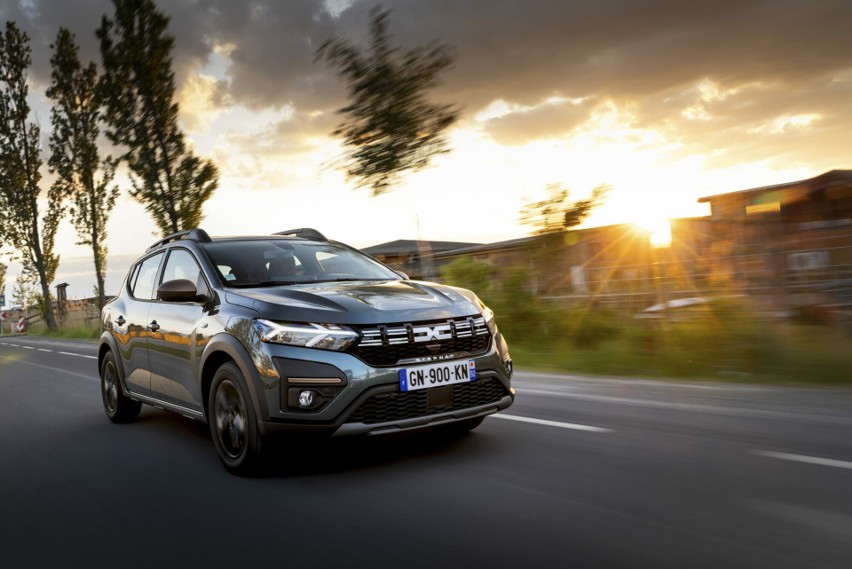 Renault z udziałem 5,9% zakończyło 2023 rok na piątej...