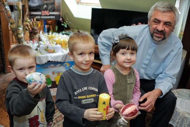 To, co się teraz dzieje na Ukrainie zdopingowało nas do działania - mówi ojciec Edward Konkol, szef stowarzyszenia Droga