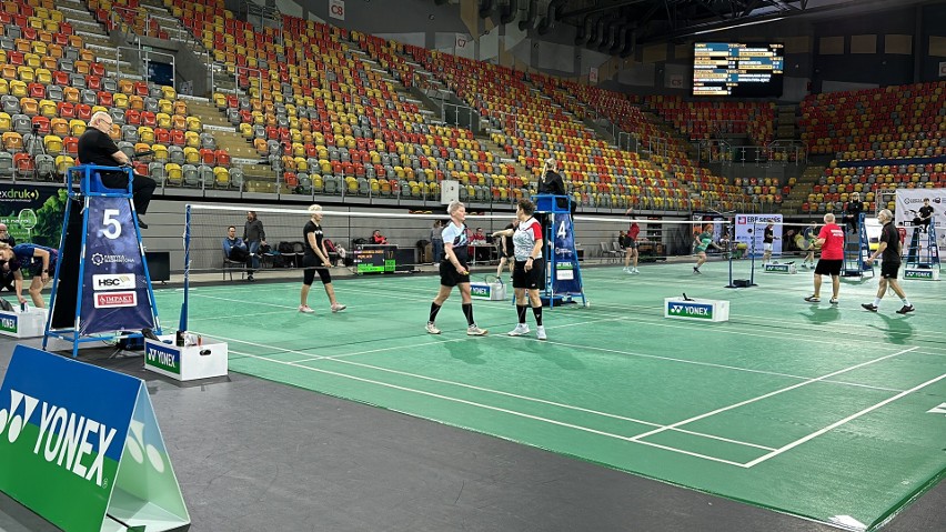 Doświadczeni badmintoniści rywalizowali w Hali Sportowej Częstochowa (VIDEO) 