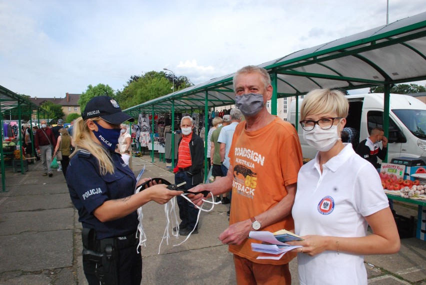 Funkcjonariusze Komendy Powiatowej Policji w Białogardzie,...