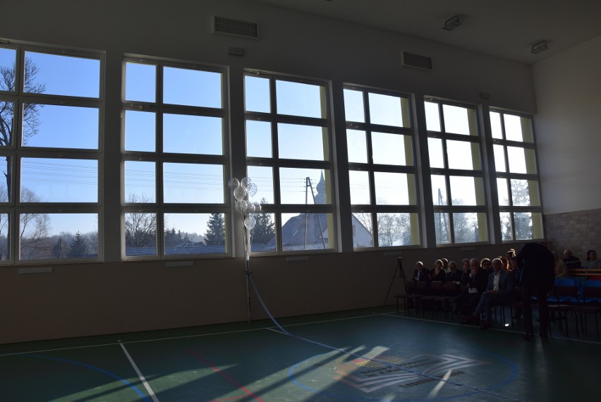 Oficjalne otwarcie sali gimnastycznej w Leśniowie Wielkim....