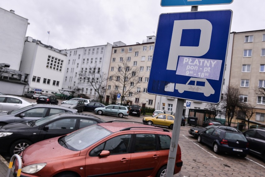 Strefa płatnego parkowania w Gdyni. Kierowcy wprowadzani w błąd przy oznakowaniu 