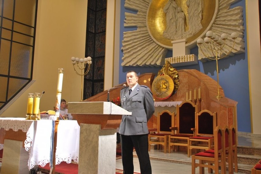 Bielsko-Biała: Świeć przykładem nie tylko w Adwencie. Akcja policjantów i księży [ZDJĘCIA]
