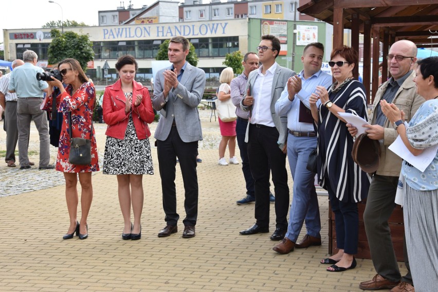 Starachowice. W sobotę Narodowe Czytanie pod patronatem pary prezydenckiej. Nowele polskie będą czytać znani mieszkańcy regionu