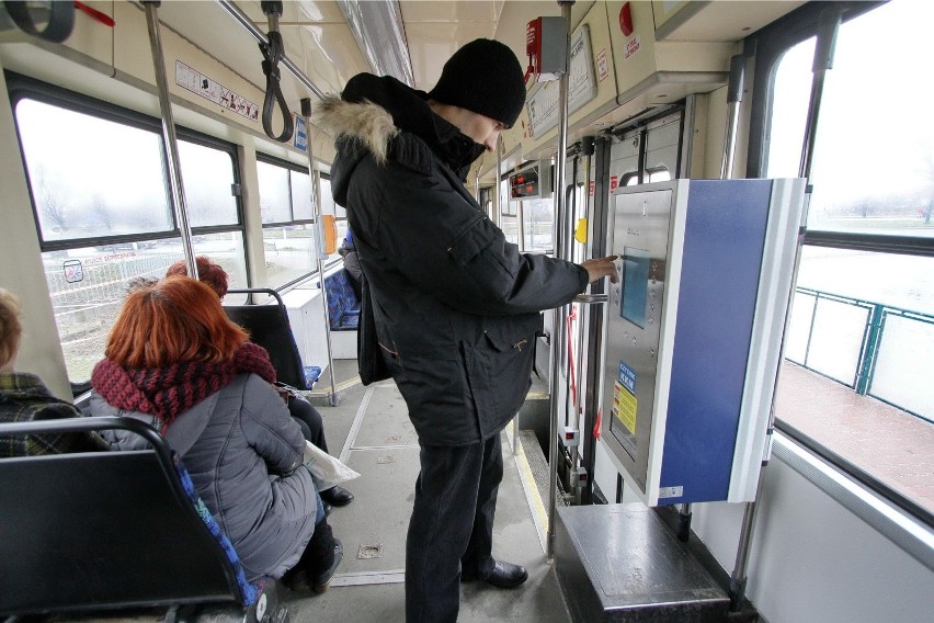 "Kraków dla Mieszkańców" wnioskuje, by opłata za przejazdy tramwajami i autobusami była uzależniona od liczby przejechanych przystanków