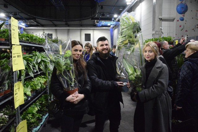 Tłumy od rana odwiedzają Festiwal Roślin w Opolu. Można tam kupić prawdziwe cuda.